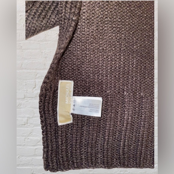 Michael Kors gold studded scarf 🧣 - Picture 5 of 7